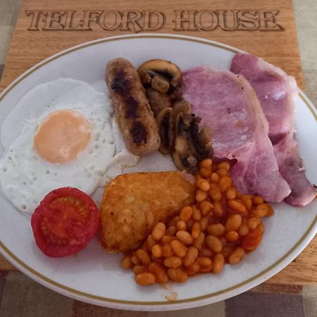 Telford House Bed and Breakfast Milton Keynes Exteriör bild