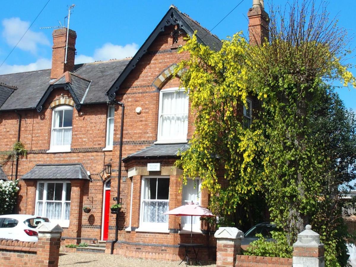 Telford House Bed and Breakfast Milton Keynes Exteriör bild